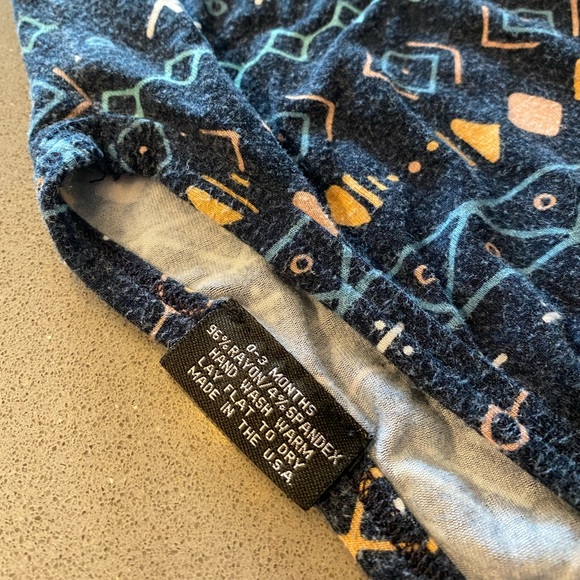 Milk snob knotted gown and hat - Picture 2 of 7